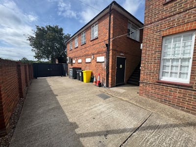 107 and 109 Aldershot Road, Guildford, Investment / Residential / Retail For Sale - IMG_1270.jpeg