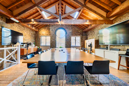 2 Printing House Yard, London, Office To Let - 1530223 (2).jpg