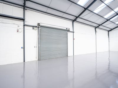 Unit C Sandfield Industrial Estate, Hampton, Industrial / Warehouse To Let - C Sandfield  Warehouse 4.jpg
