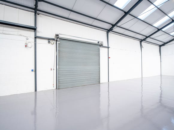 Unit C Sandfield Industrial Estate, Hampton To Let - C Sandfield  Warehouse 4.jpg