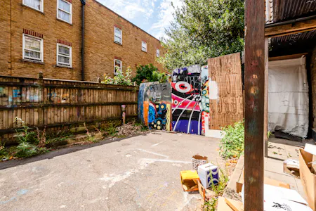 Ground floor & basement, 28 Cheshire Street, London, Leisure / Office / Retail Lease Assignment - Cheshire St 28 - 1.jpg