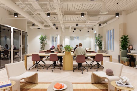 Finlaison House, Finlaison House, London, Office To Let - Desks