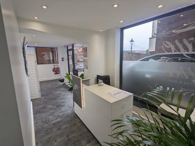 Unit 2, Castle Car Park, Guildford, Retail To Let - PXL_20221101_122038762MP.jpg