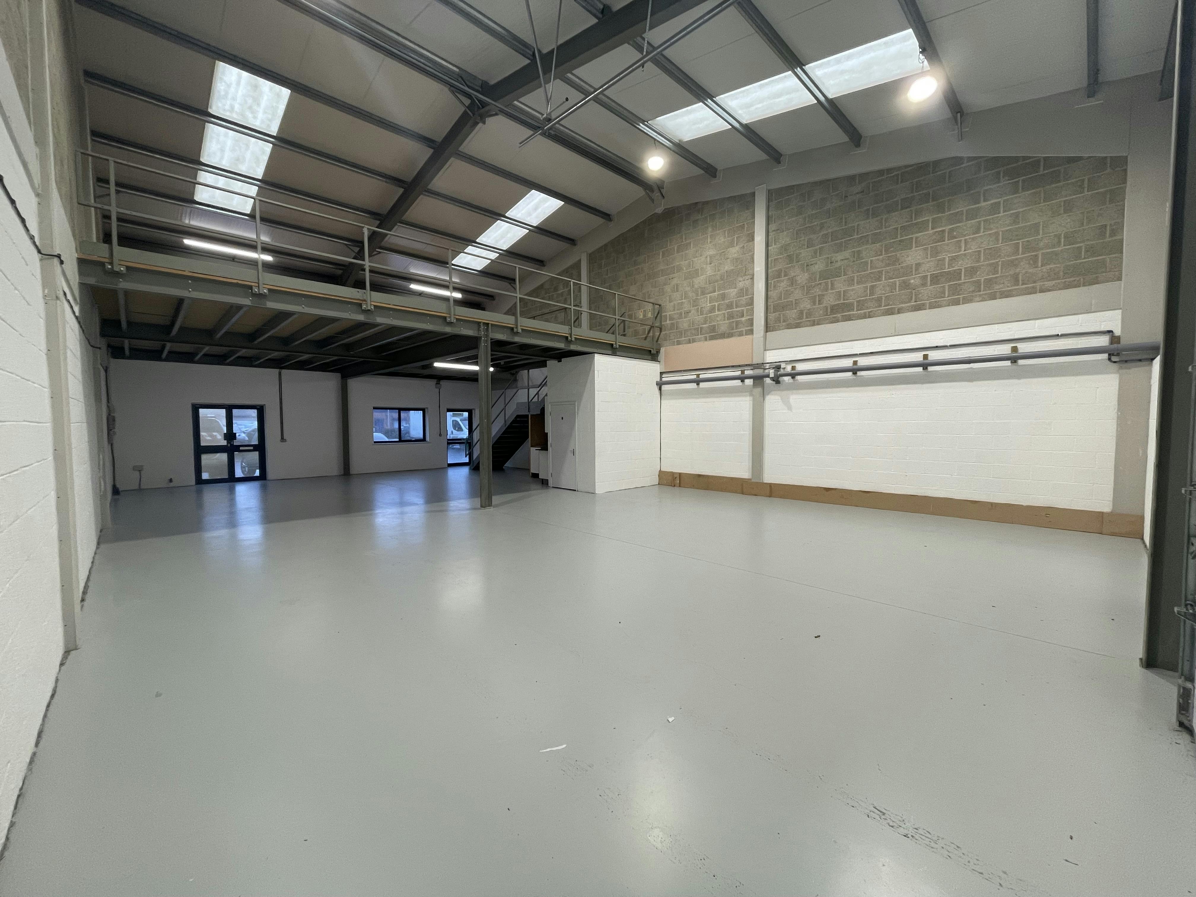 Unit A2, Star West, Westmead Industrial Estate, Swindon, Industrial To Let - IMG_1429.jpg