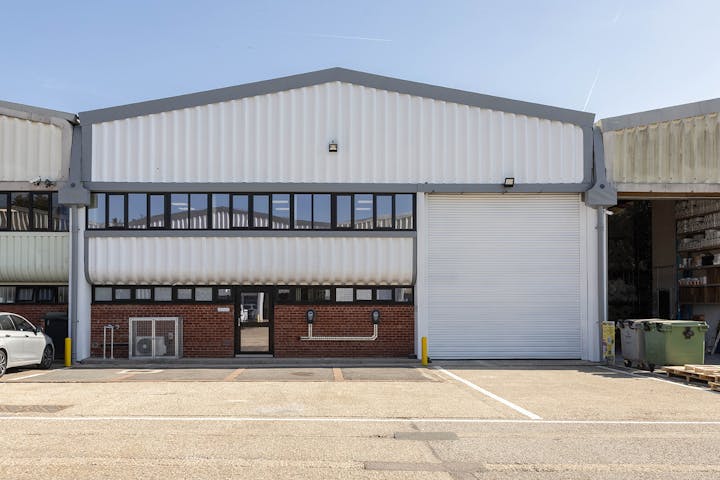 Unit 10 Nimrod Industrial Estate, Reading, Industrial / Warehouse To Let - AWP_8094.jpg