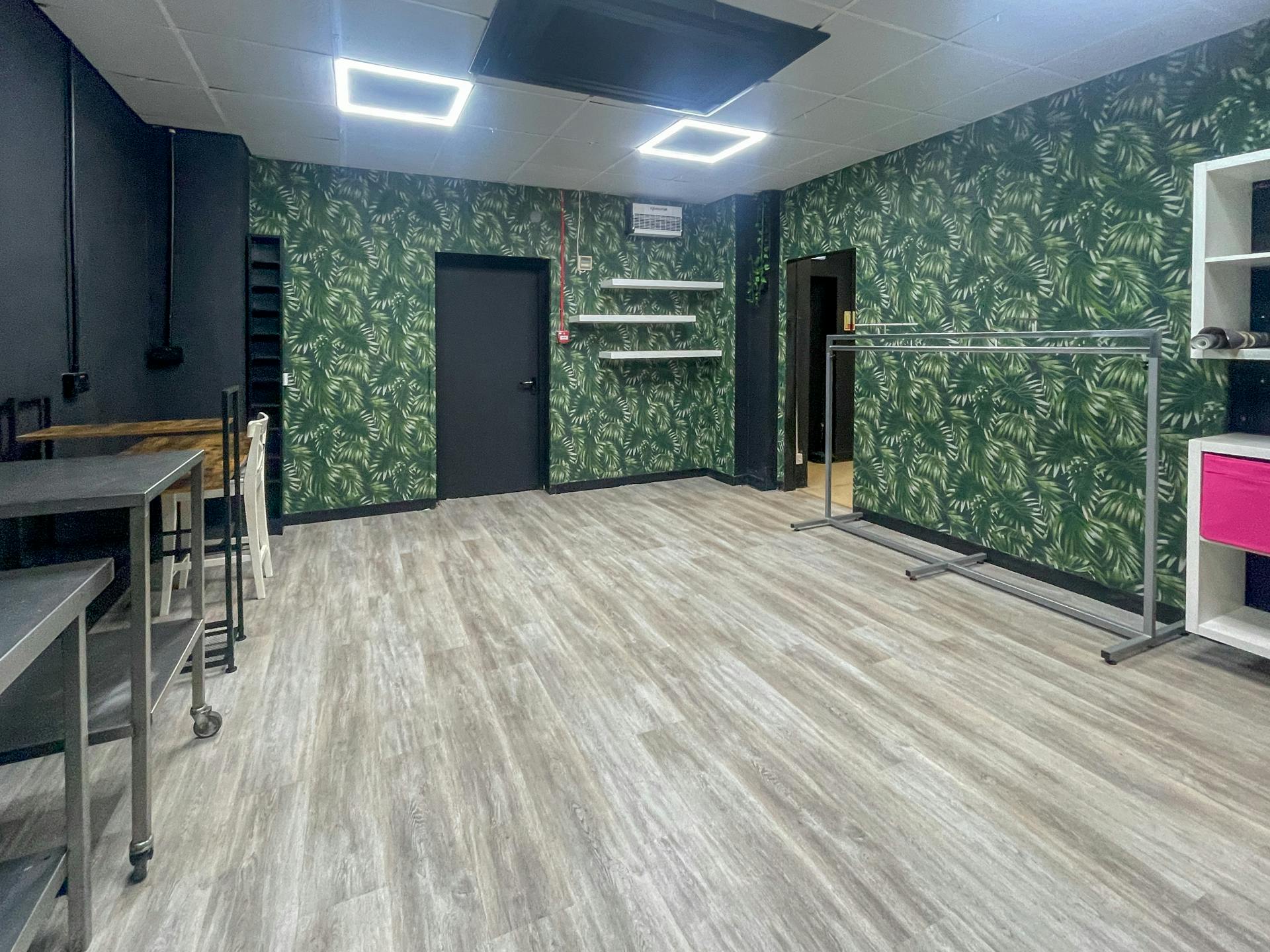 Industrial Unit in Christchurch - photo 3