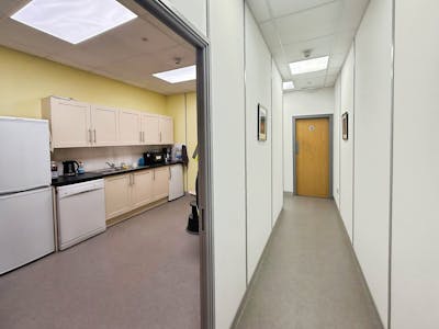 14 Braiswick Place, Basildon, Industrial To Let - cedf1cd7IMG20251104WA0031.jpg