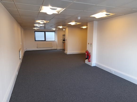 Unit C, Loddon Business Centre, Roentgen Road, Basingstoke, Offices To Let - 20241024_141502.jpg