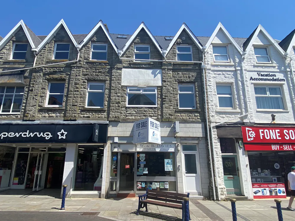 41 John Street - Frontew.jpg
