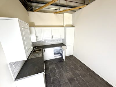 Unit 7, Cloberfield, Milngavie, Industrial To Let - IMG_2564.JPEG