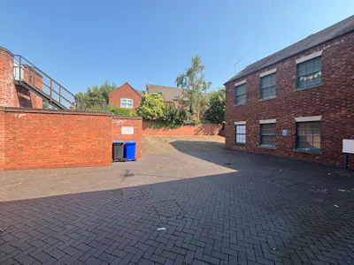 9 Bradley Street, Uttoxeter, Retail To Let - IMG_2169.JPG