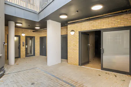 30 Stamford Road, London, E Class Retail / Leisure (no extract - Open A1) / Gym / Light Industrial / Office / Showroom To Let - 1513974 (4).jpg