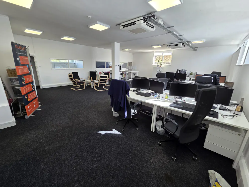 Unit 8, A&B, 327 Southchurch Road - WhatsApp Image 2026-04-07 at 12.00.29 (2).jpeg