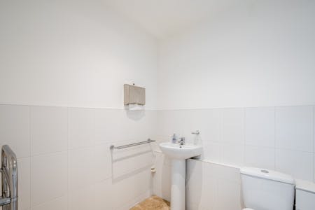 Northside Studios - Unit 1.06, 16-29 Andrews Road, London, Office To Let - North Side Studios 1.06 - Low Res 14.jpg