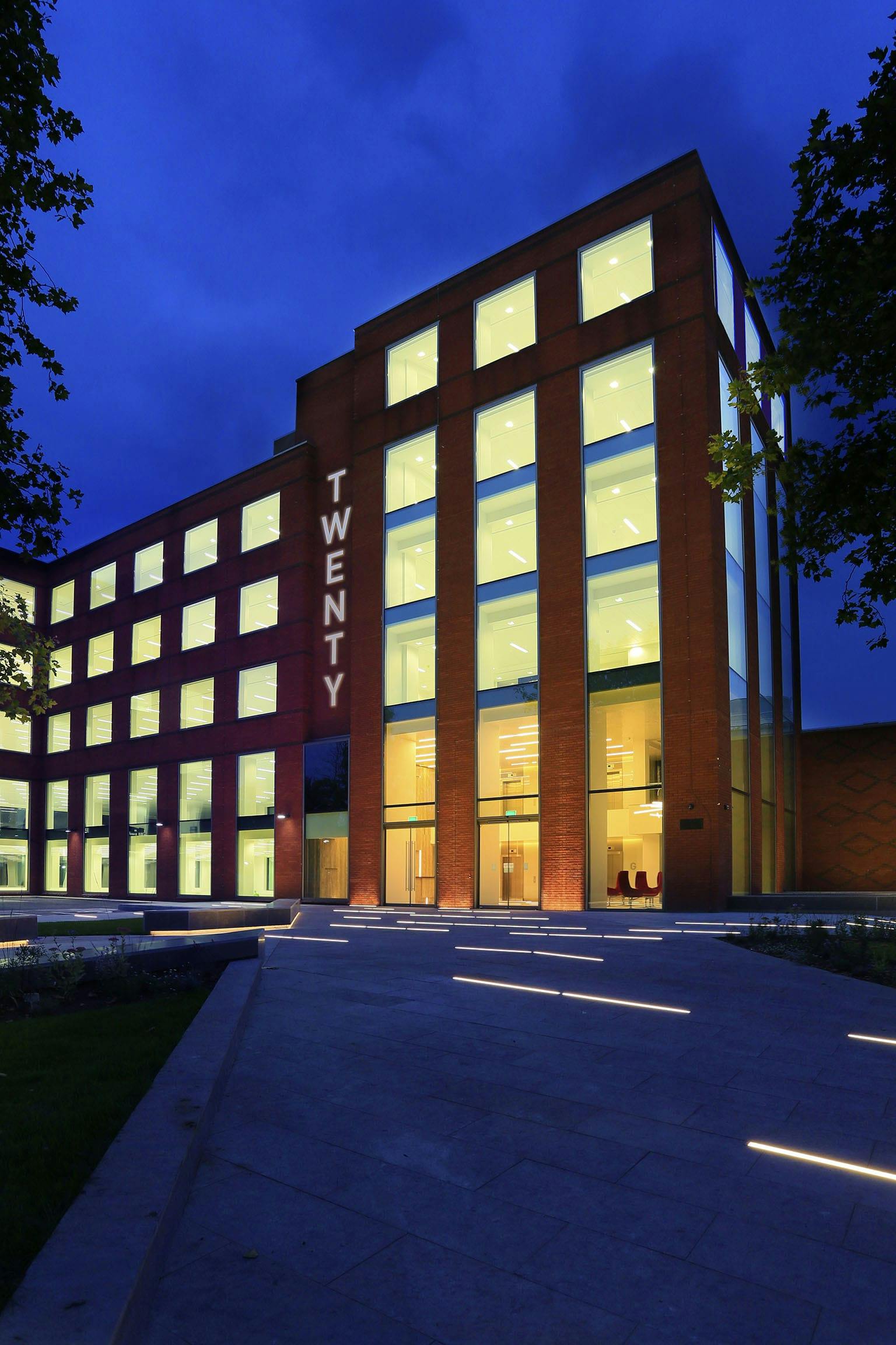 Office in Staines-upon-Thames - photo 4