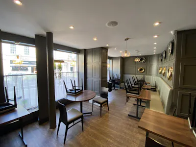 15-17 Grey Street, Newcastle upon Tyne, Restaurant To Let - ERSH7519.JPG
