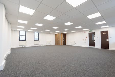 Sheridan House, Winchester, Investment / Office / Retail For Sale - DSC05792.jpg
