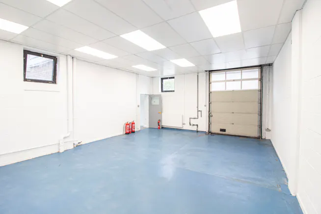 Unit 1 Brentford Business Centre, Brentford, Industrial / Warehouse / Office / Industrial / Warehouse To Let - 6.jpg