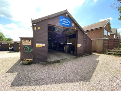 39 Knutsford Rd, Alderley Edge, Industrial/Logistics / Leisure To Let - Cover Photo