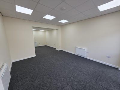 7 Hillsborough Road, Sheffield, Leisure / Office / Retail To Let - 20260330_132433.jpg
