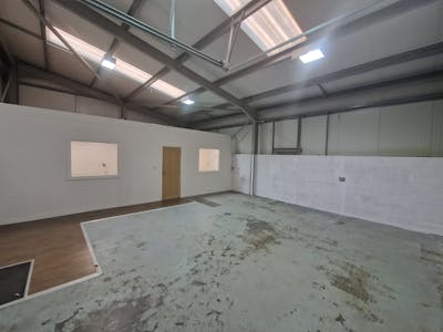 Unit F1, Unit F2, Hyde, Industrial/Logistics To Let - 20231205_144437.jpg