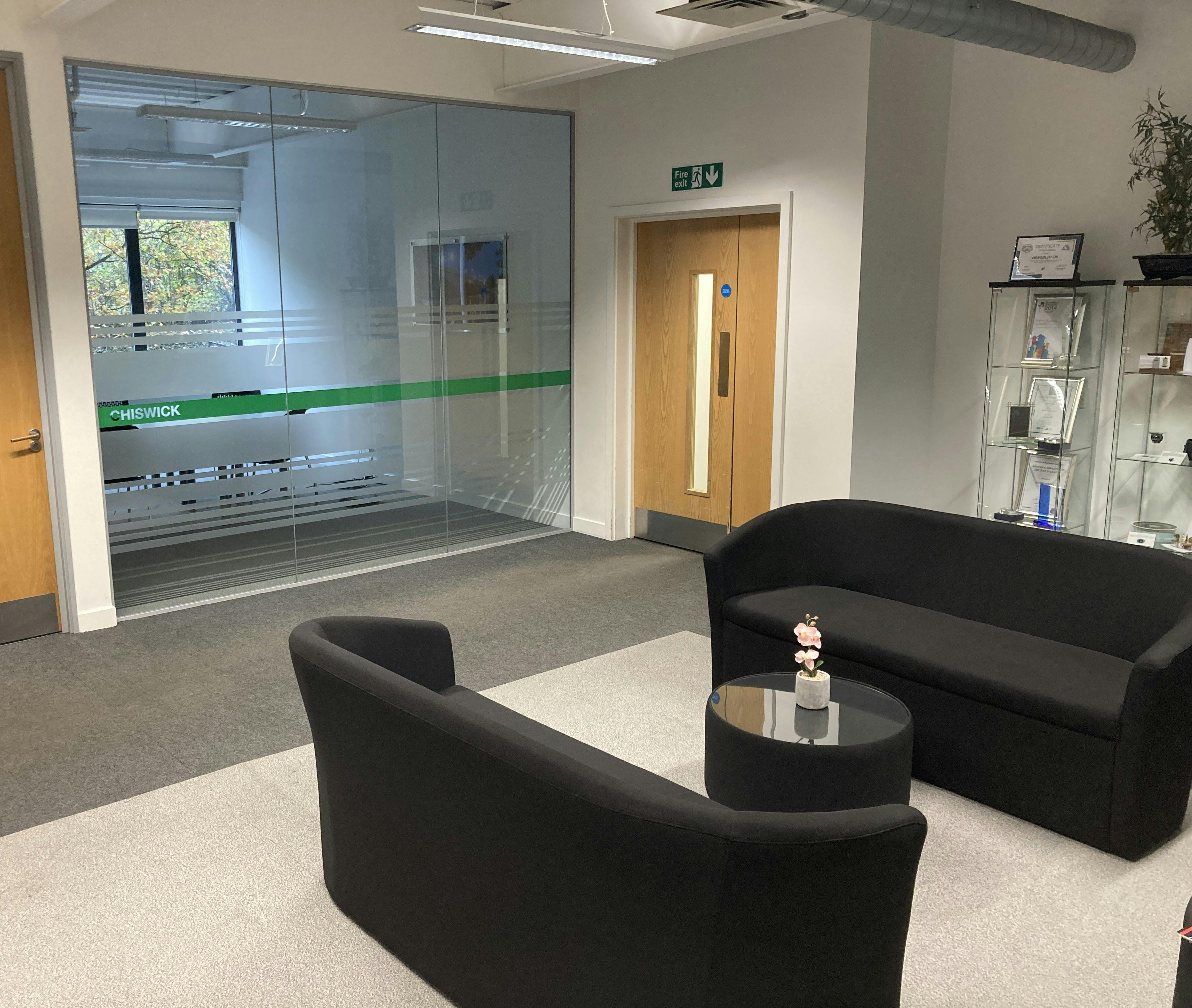 Industrial Unit in Enfield - photo 3