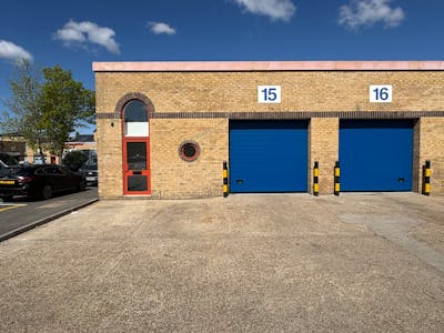 Unit 15 Mill Farm Business Park, Hounslow, Industrial / Warehouse To Let - IMG_7938.JPEG