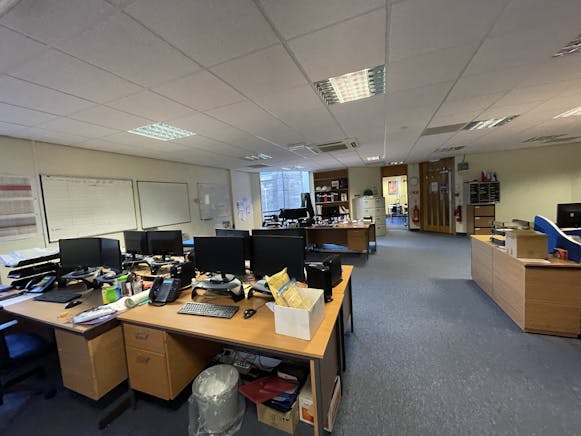 First Floor Office, 5 South St. Johns Place, Perth, Offices To Let - IMG_1956.JPG