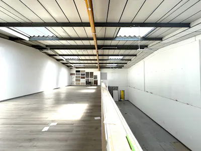 Unit 17 Capitol Industrial Park, Colindale, Industrial To Let - 20260527_102020974_iOS.jpg