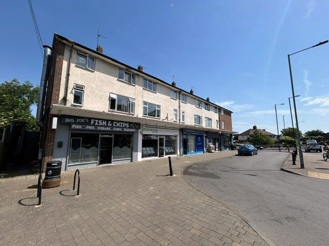 244 Dedworth Road, Windsor, Residential / Retail For Sale - Parade ii.jpg