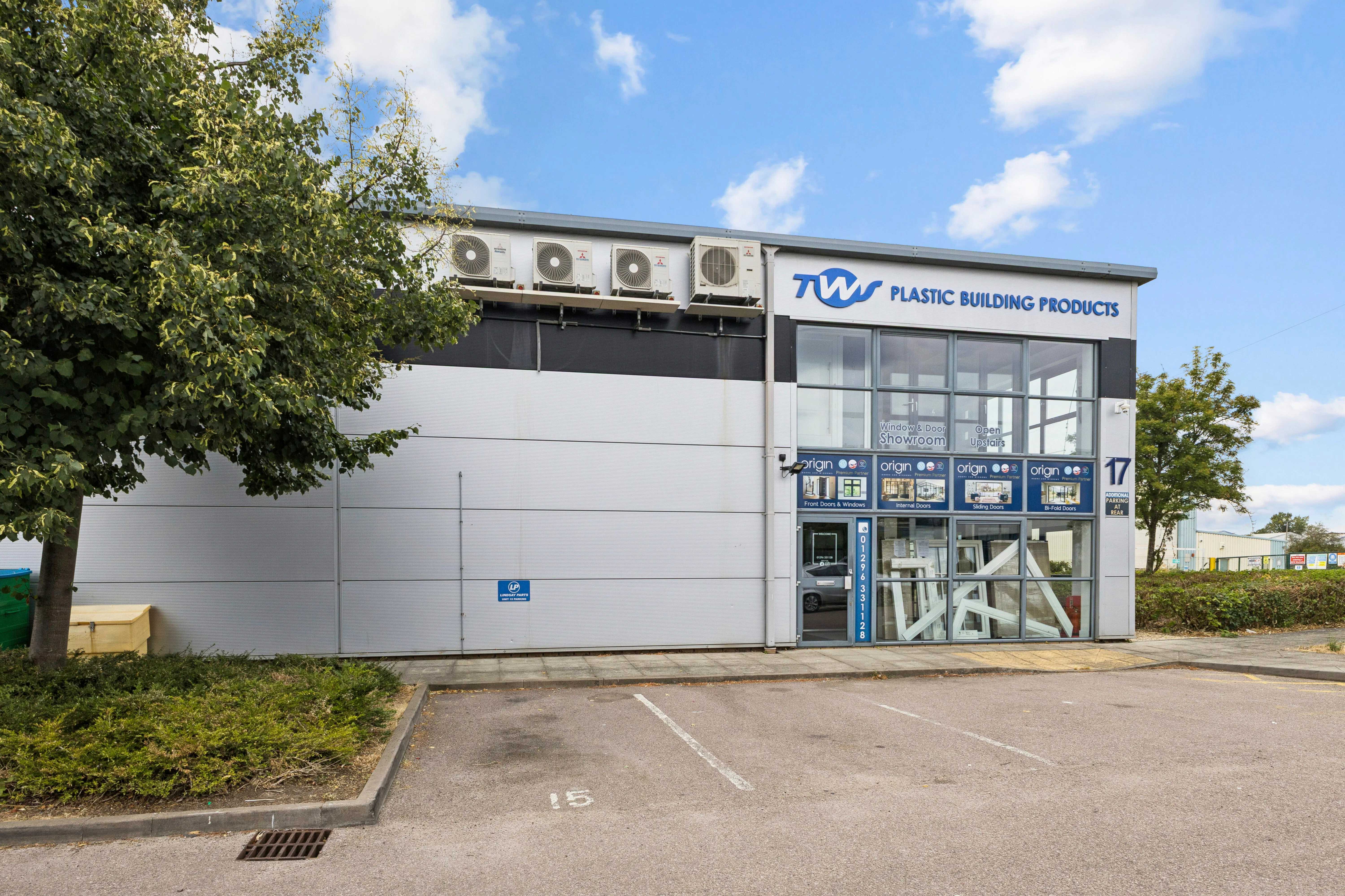 Unit 17, Aylesbury, Industrial / Industrial For Sale - 112514_17 Anglo Business Park(3).jpg