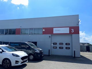 Unit 3 Wintonlea, Woking, Warehouse & Industrial To Let - external2.jpg