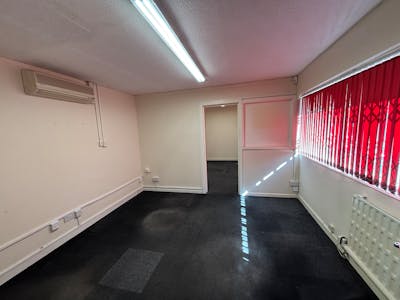 Unit 41, Llantarnam Industrial Park, Cwmbran, Industrial To Let - IMG_8163.jpeg