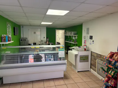 27 High Street, Newport Pagnell, Retail To Let - IMG_2787.JPEG