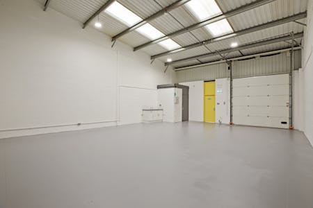 Units 13 - 17 Albion Park, Leeds, Industrial To Let - IMG_1980.jpg