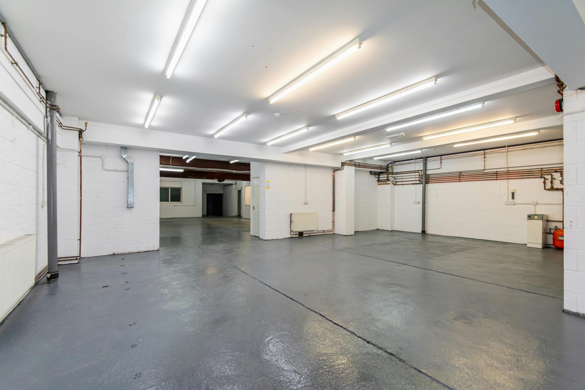 Industrial Unit in Poole - photo 2