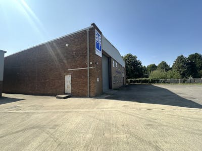 Units at Bridge House, Princes Risborough, Industrial To Let - IMG_2417.jpeg