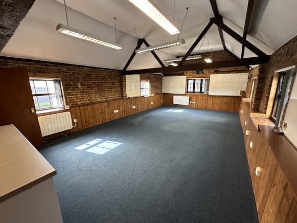 Suite 4, The Old Coach House, Grange Court, Grange Road, Farnham, Offices To Let - IMG_4379.jpeg