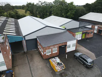 Unit 2 Second Avenue, Stockport, Industrial/Logistics To Let - dji_fly_20260925_101043_0_1790327443327_photo_low_quality.jpg