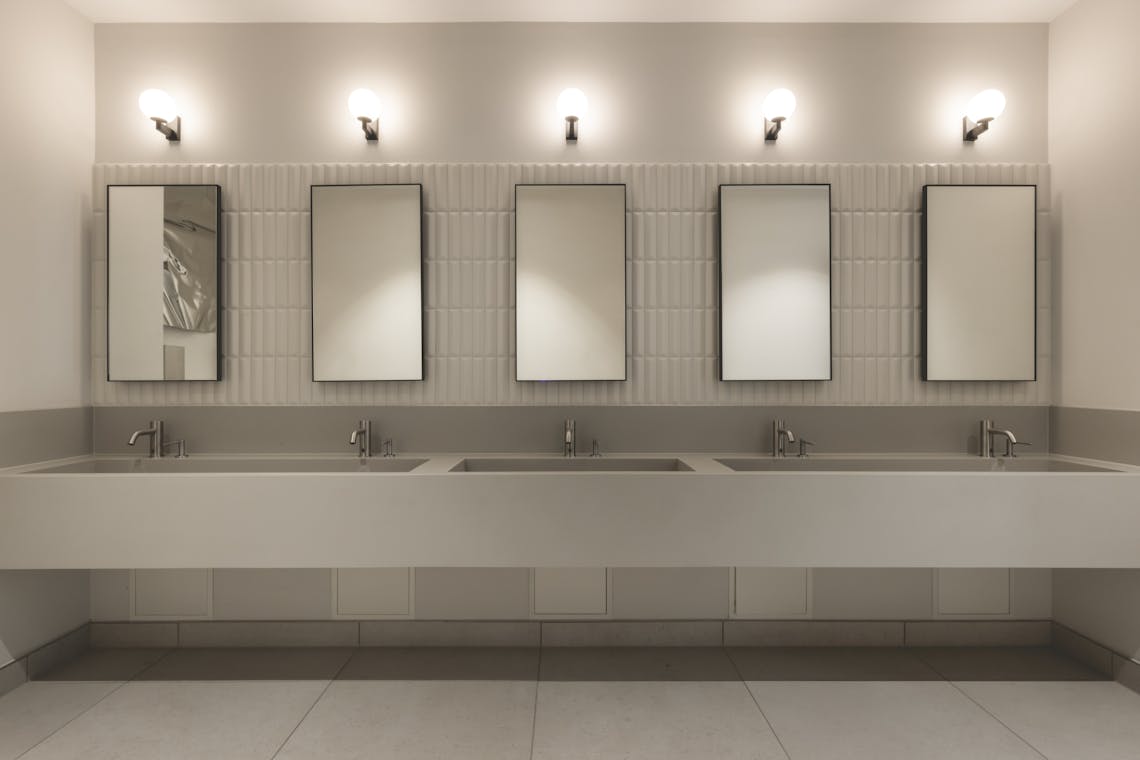 HighRes_Billy Bolton_Billy Bolton_HUT_210 Pentonville_123Edit.jpg 210 Pentonville Road, London, Office / Serviced Office To Let - HighRes_Billy Bolton_Billy Bolton_HUT_210 Pentonville_123Edit.jpg