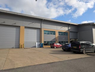 Unit 6 Quadrum Park, Old Portsmouth Road, Guildford, Warehouse & Industrial To Let - PXL_20250918_152503985.jpg