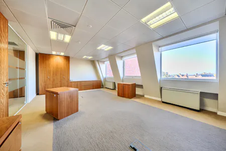 Lawn House, London, Office To Let - 1530894 (5).jpg