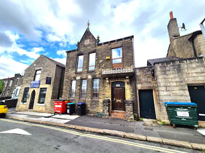 6 Howard Street, Glossop, Office To Let - 20260602_162531.jpg