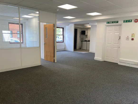 Unit 3, Cheapside Court, Ascot, Offices To Let - 6.jpg