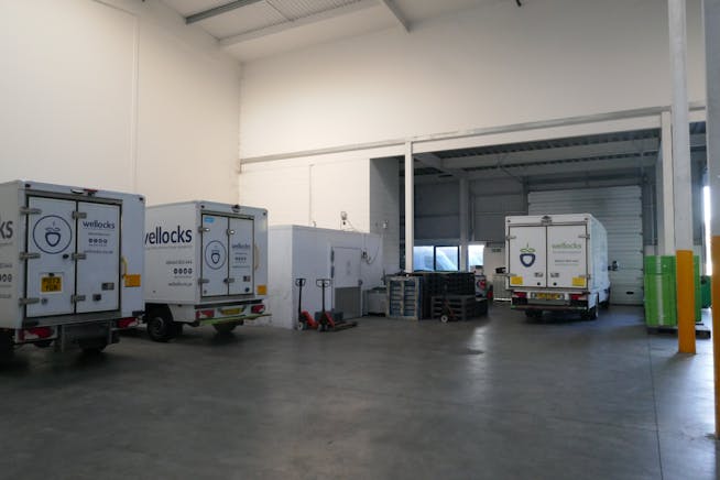Unit 7 East Place, Harlow, Industrial To Let - P1060265.JPG