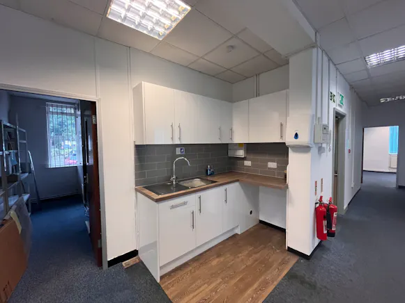 Ardenham Court, Aylesbury, Offices To Let - 20260909_151600426_iOS.jpg
