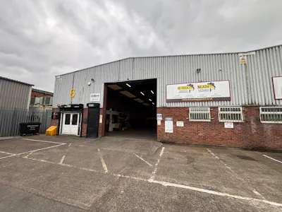 Unit 6, Tollgate Close, Cardiff, Industrial To Let - IMG_8747.jpeg