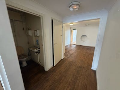 74 High Street, Benfleet, Residential Flat / Retail For Sale - IMG-20250221-WA0044.jpg