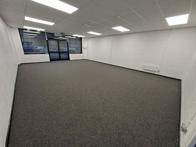 Unit B Dudley Road, Halesowen, Retail / Trade Counter To Let - 1000020957.jpg