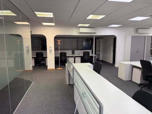 Abacus House, Caxton Place, Cardiff, Office To Let - pic6.jpg